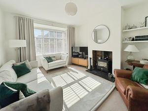 Photo 11- click for photo gallery